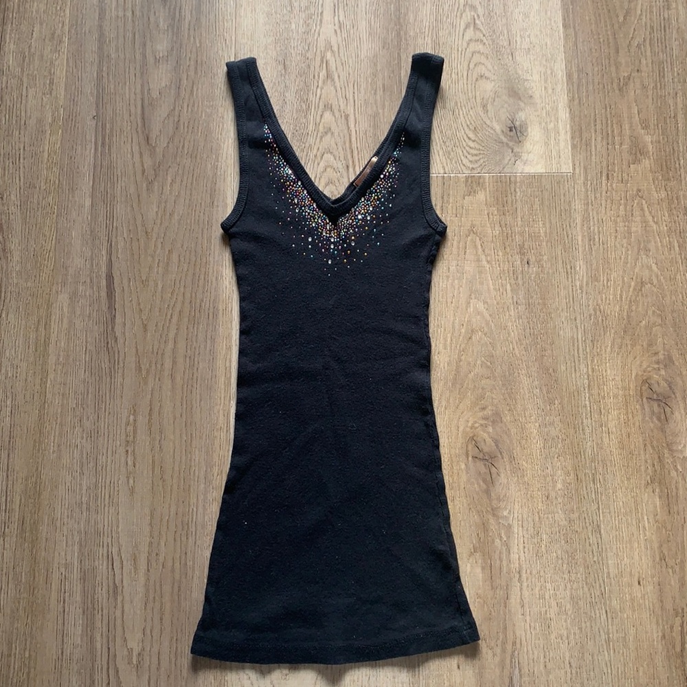 Black ribbed tank top with rhinestones